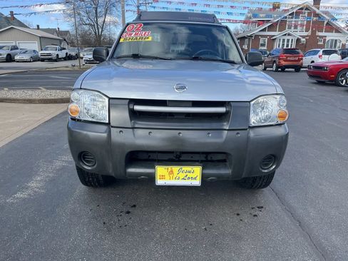 Used 2002 Nissan Frontier XE image 3