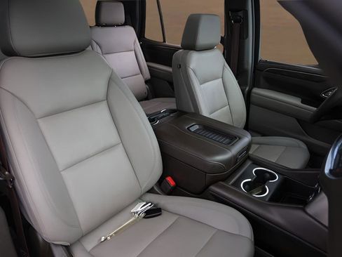 Used 2023 Chevrolet Tahoe Z71 w/ Luxury Package image 30