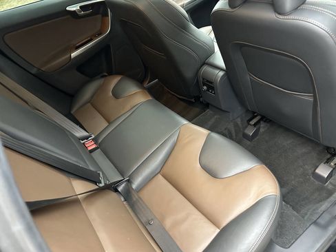 Used 2015 Volvo XC60 T6 Platinum w/ Climate Package image 6