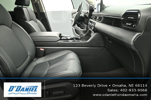 Used 2025 Honda Pilot EX-L image 41