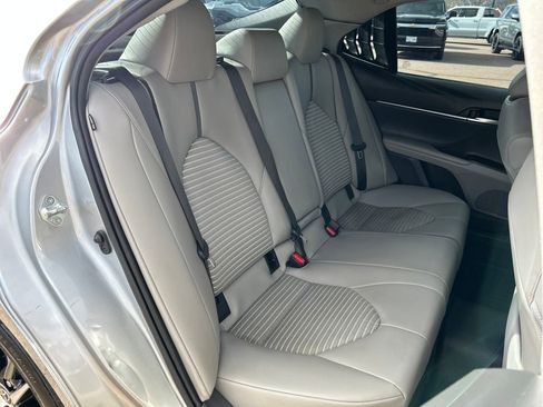 Used 2022 Toyota Camry SE image 21