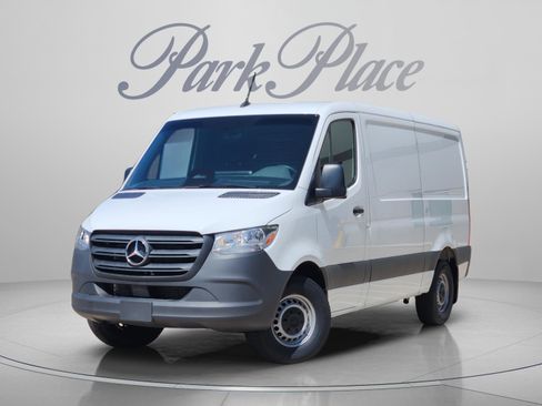 Certified 2025 Mercedes-Benz Sprinter 2500 image 1