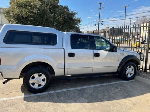 Used 2004 Ford F150 XLT image 4
