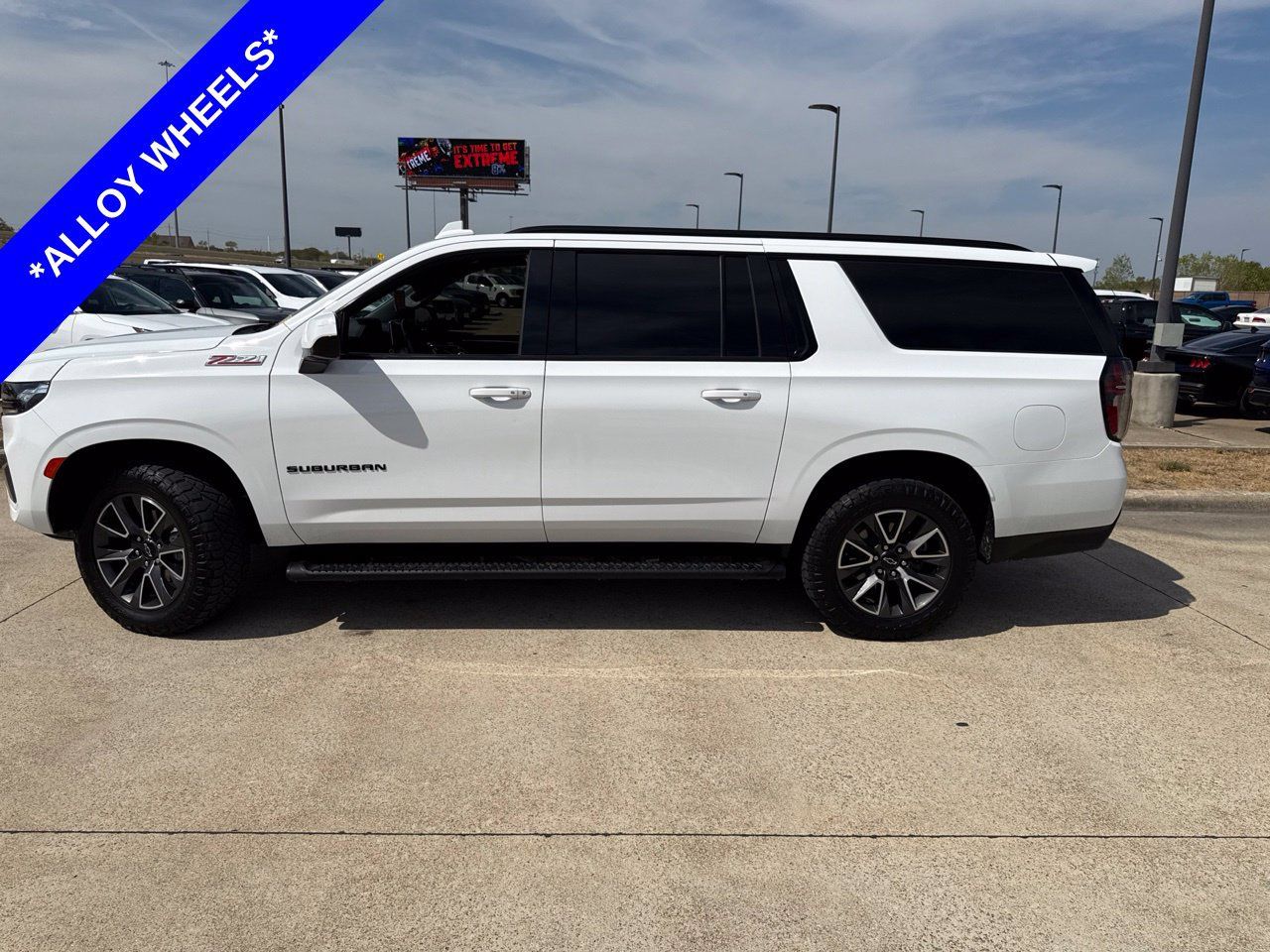 Used 2023 Chevrolet Suburban Z71 AWD/4WD image 3