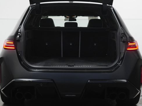 Used 2025 BMW M5 Touring image 32