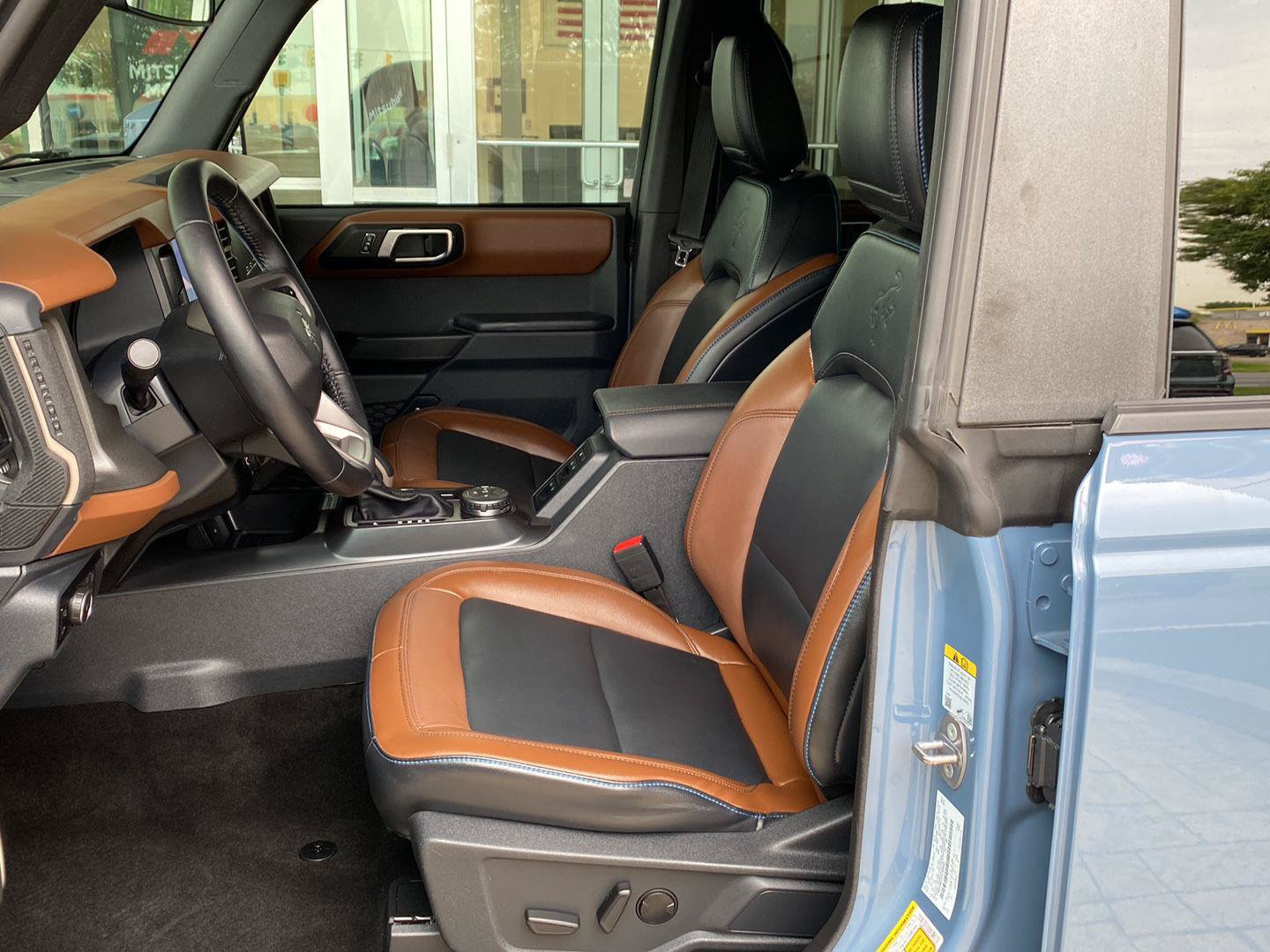 Used 2024 Ford Bronco Outer Banks AWD/4WD image 19