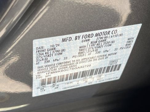 Certified 2025 Ford Explorer ST AWD/4WD image 32