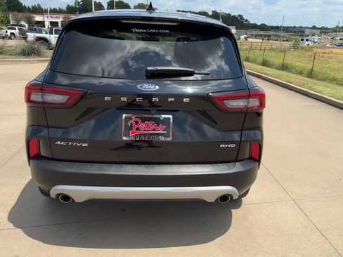 Used 2025 Ford Escape Active AWD/4WD image 8