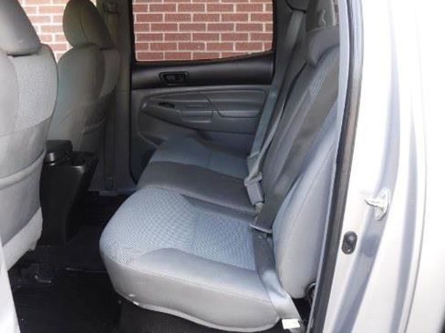 Used 2014 Toyota Tacoma 4x4 Double Cab w/ TRD Sport Package image 17