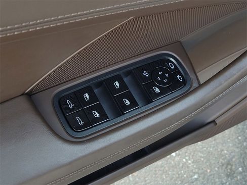 Used 2017 Porsche Panamera Turbo image 15