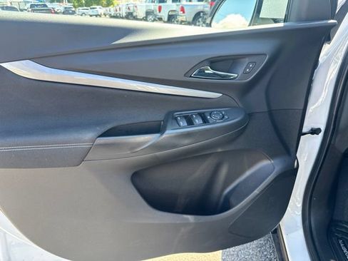 Used 2023 Chevrolet Bolt EUV LT FWD image 14