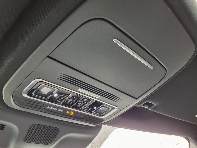 New 2025 Lincoln Navigator Reserve w/ Jet Appearance Package AWD/4WD image 14