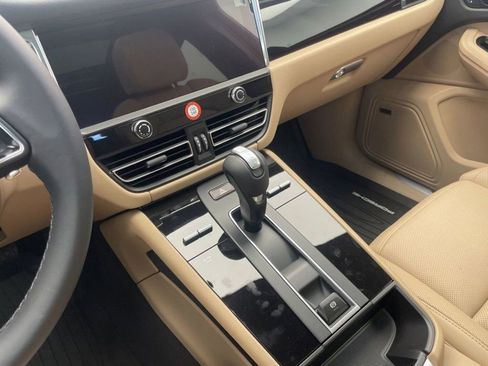 New 2025 Porsche Macan S image 22