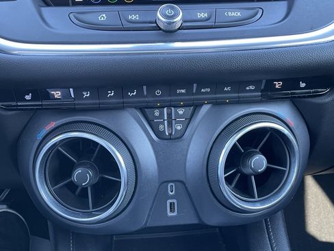 Used 2019 Chevrolet Blazer LT image 26