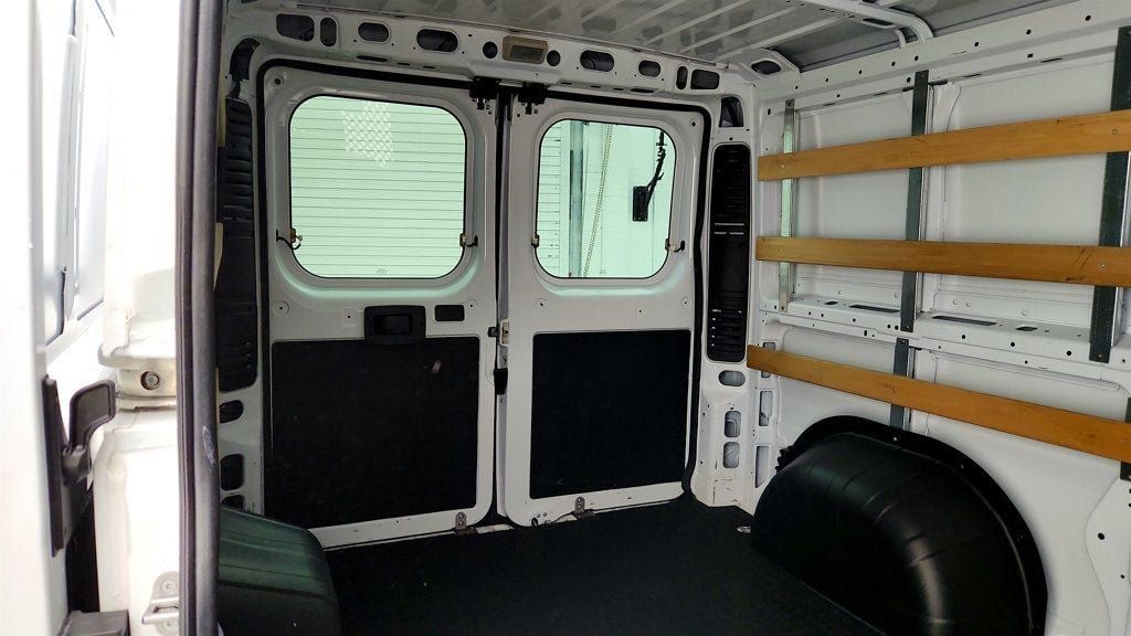 Used 2025 RAM ProMaster 2500 w/ U-Haul Equipment Group FWD image 22