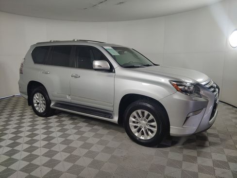 Used 2019 Lexus GX 460 image 21