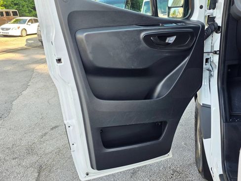 Used 2021 Mercedes-Benz Sprinter 2500 image 22