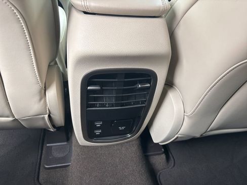 Used 2019 Lincoln MKC Reserve w/ MKC Technology Package FWD image 29