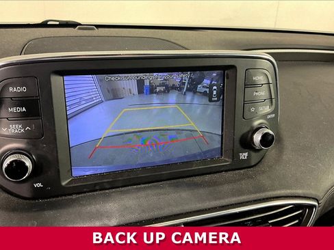 Used 2019 Hyundai Santa Fe SE image 13