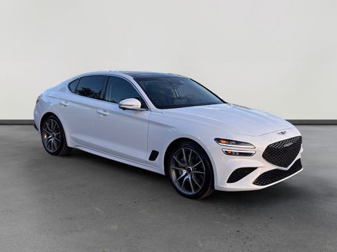 Used 2026 Genesis G70 2.5T Prestige image 7