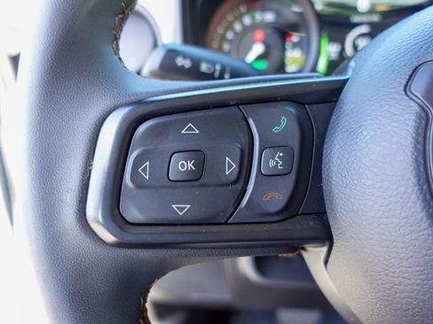 Used 2024 Jeep Wrangler Unlimited AWD/4WD image 13