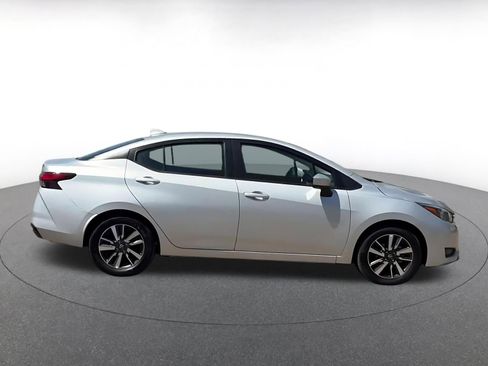 Used 2025 Nissan Versa SV FWD image 16