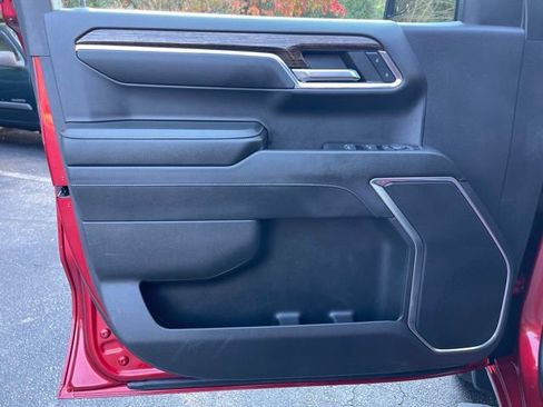 Used 2024 GMC Sierra 1500 Elevation w/ LPO, Elevation Black Package image 15