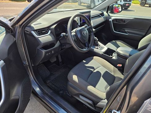 Used 2023 Toyota RAV4 LE AWD/4WD image 19