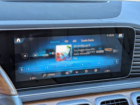 Used 2023 Mercedes-Benz GLS 450 4MATIC image 20