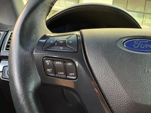 Used 2019 Ford Explorer XLT AWD/4WD image 31