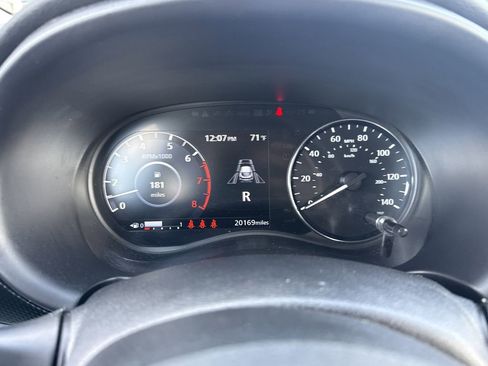 Used 2023 Nissan Kicks SV image 4