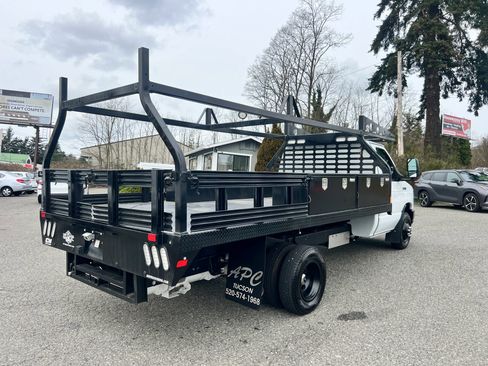 Used 2022 Ford E-450 and Econoline 450 Super Duty RWD image 7