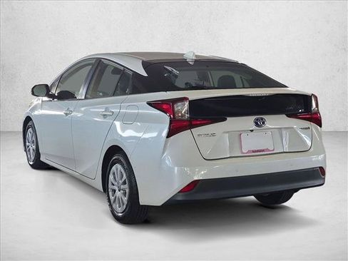 Used 2020 Toyota Prius LE FWD image 8