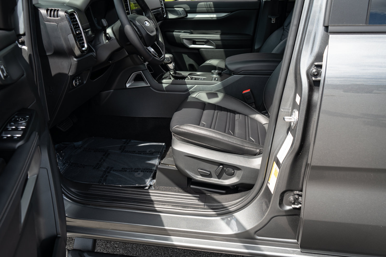 New 2026 Ford Ranger Lariat w/ FX4 Off-Road Package AWD/4WD image 18