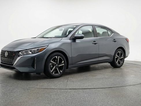 Used 2025 Nissan Sentra SV FWD image 3