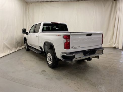 Used 2025 Chevrolet Silverado 2500 LT w/ Convenience Package AWD/4WD image 5