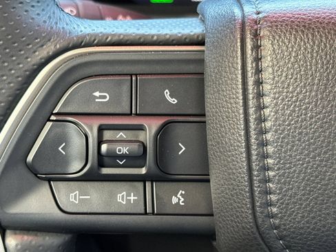 Certified 2025 Toyota 4Runner TRD Off-Road Premium AWD/4WD image 30