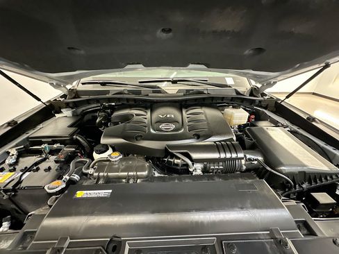 Used 2024 Nissan Armada SL image 37