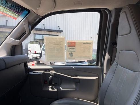 Used 2021 Chevrolet Express 2500 RWD image 42