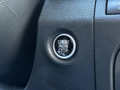 Certified 2025 Nissan Frontier SV AWD/4WD image 25