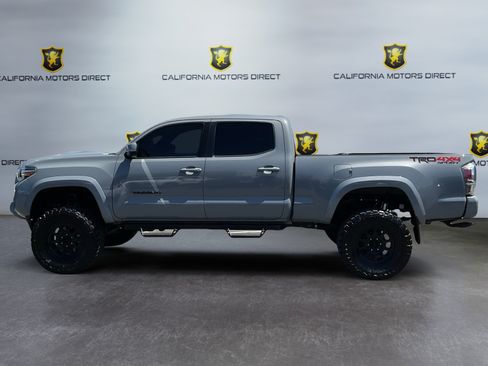 Used 2021 Toyota Tacoma TRD Sport w/ Technology Package AWD/4WD image 8