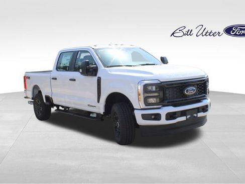 New 2026 Ford F250 XL w/ STX Appearance Package AWD/4WD image 2