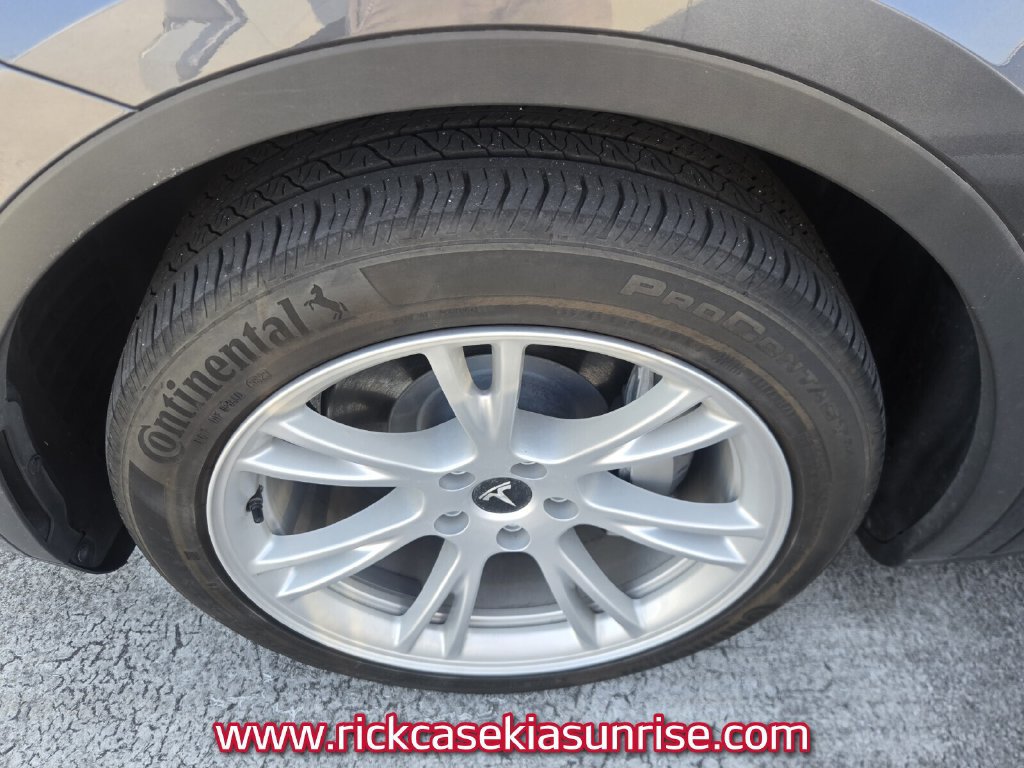 Used 2023 Tesla Model Y 2WD image 8