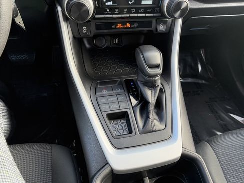 Certified 2024 Toyota RAV4 LE image 27