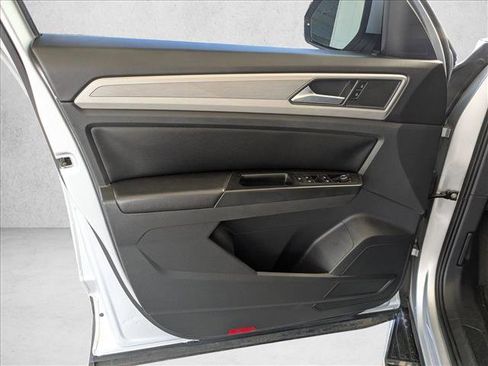 Used 2018 Volkswagen Atlas SE FWD image 13