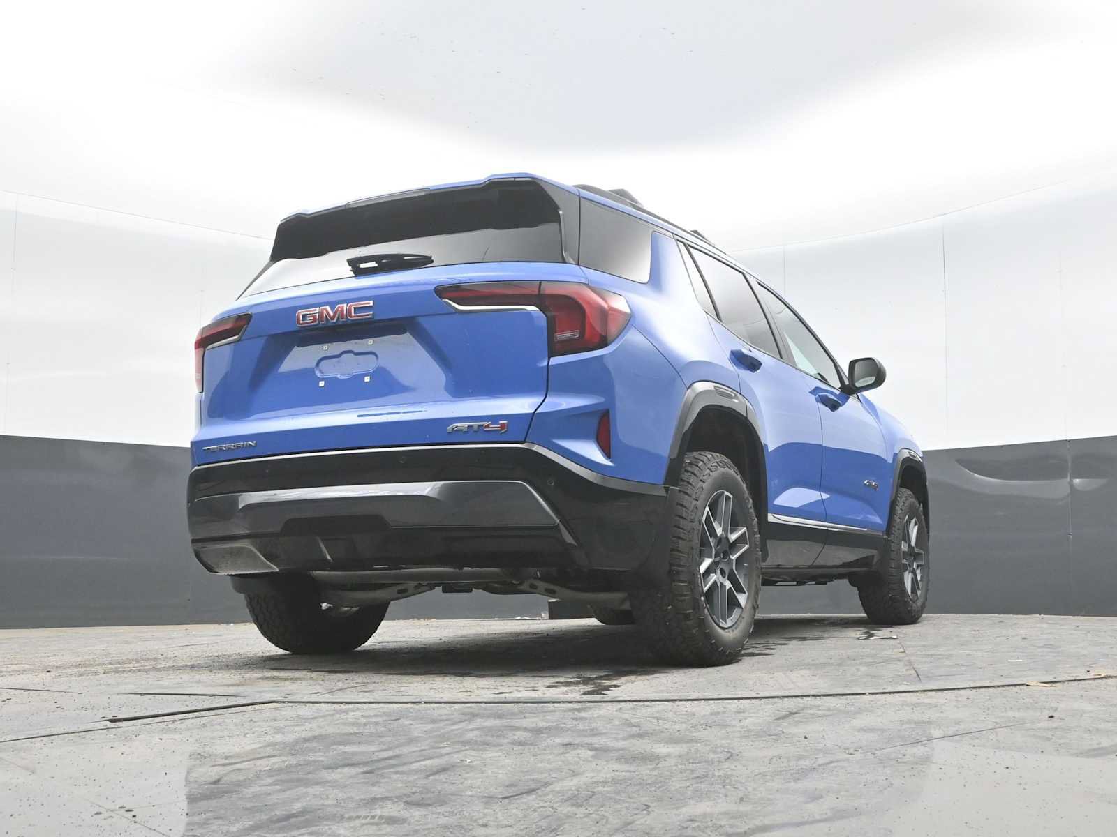 New 2027 GMC Terrain AT4 w/ LPO, Hit The Road Package AWD/4WD image 48