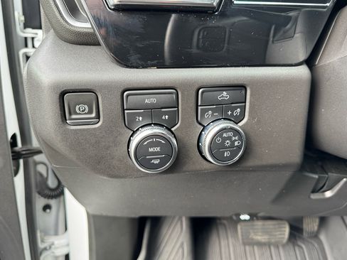 Used 2022 GMC Sierra 1500 Elevation image 23