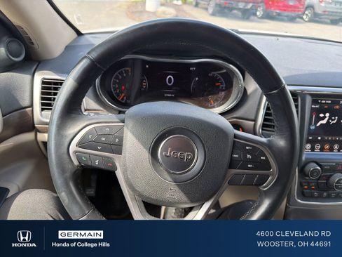 Used 2018 Jeep Grand Cherokee Laredo AWD/4WD image 6
