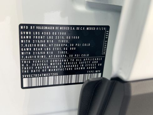 New 2026 Volkswagen Taos SE image 19