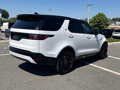 New 2025 Land Rover Discovery Dynamic SE image 6